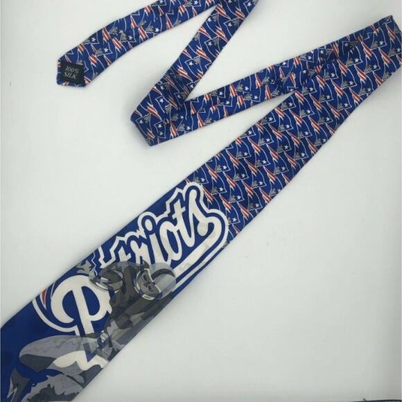Vintage 90s Patriots Team NFL Tie - Picture 1 of 5